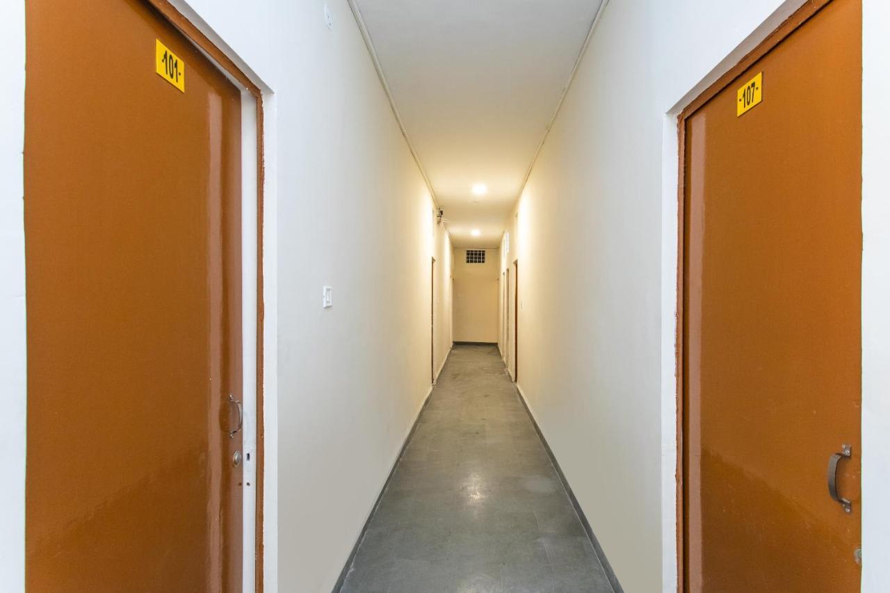 Oyo 18571 Ashoka Resort Indore Exterior photo